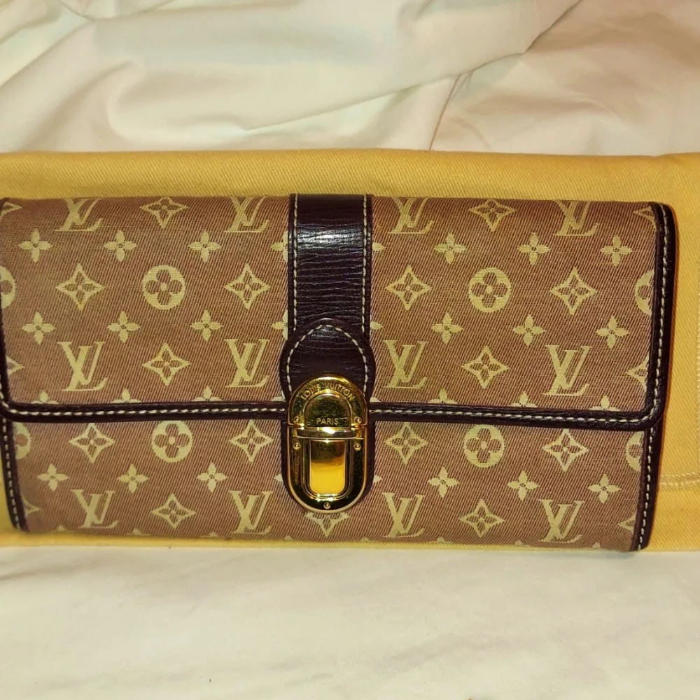 Louis Vuitton authentic louis